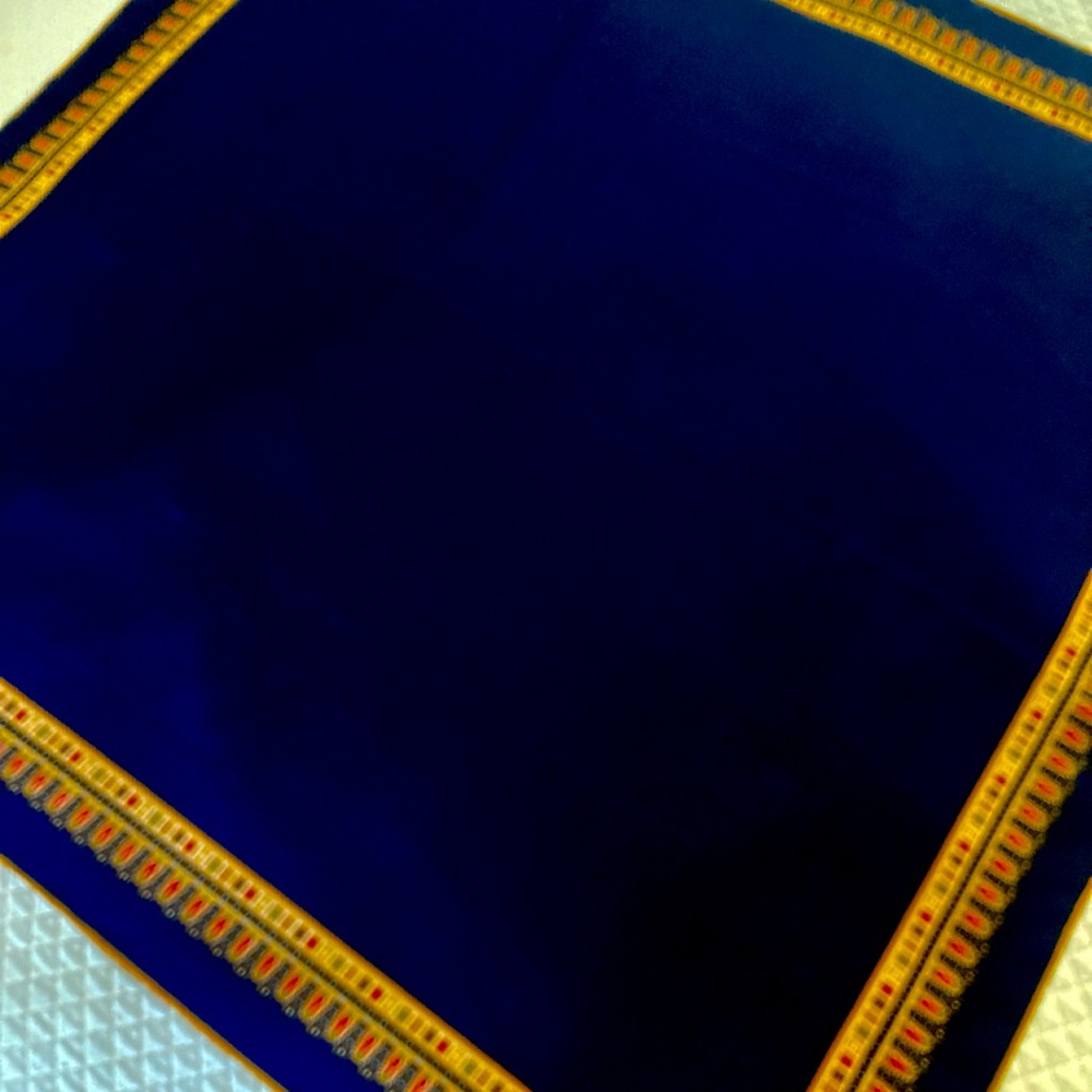 SINGAPORE Airlines vintage silk scarf - Picture 2 of 9